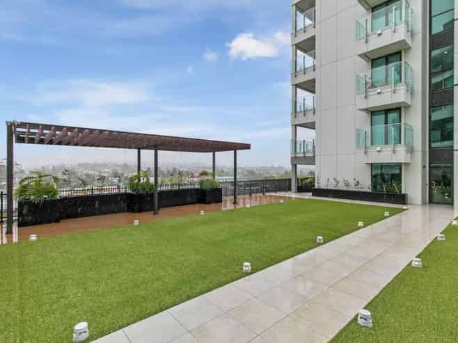 802/6 Waikumete Road, Glen Eden