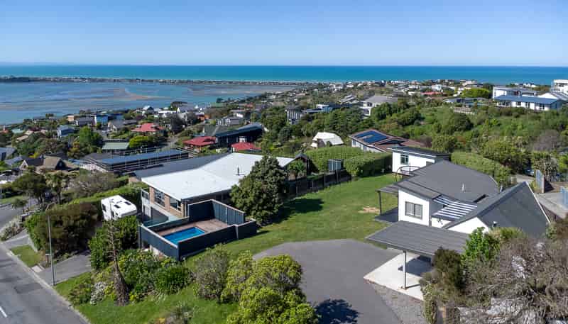 147 Soleares Avenue, Mount Pleasant