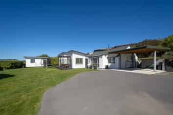 147 Soleares Avenue, Mount Pleasant