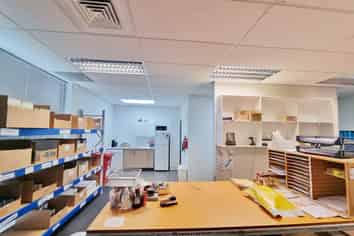 MODERN GROUND FLOOR WILLIAM PICKERING OFFICE
