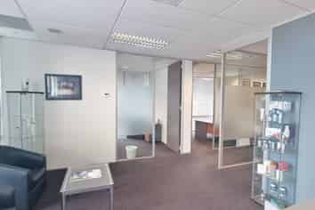 MODERN GROUND FLOOR WILLIAM PICKERING OFFICE
