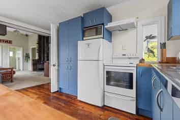 10 North Street, Mokau