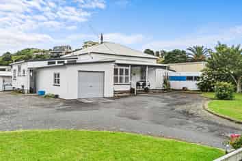 10 North Street, Mokau
