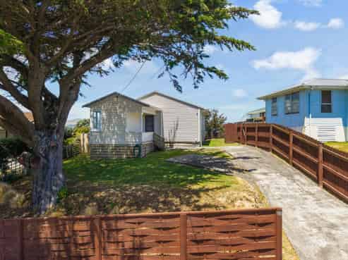 25 Tuki Street, Titahi Bay