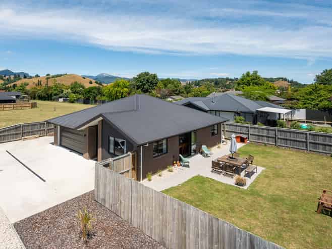 44 George Fyfe Way, Wakefield