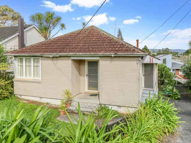 33 Captain Scott Road, Glen Eden