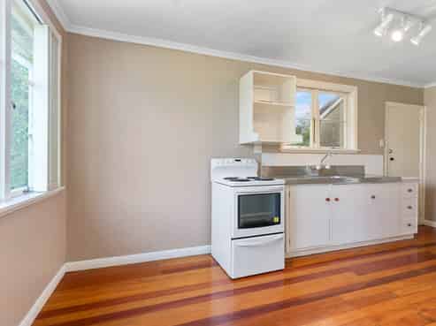 33 Captain Scott Road, Glen Eden