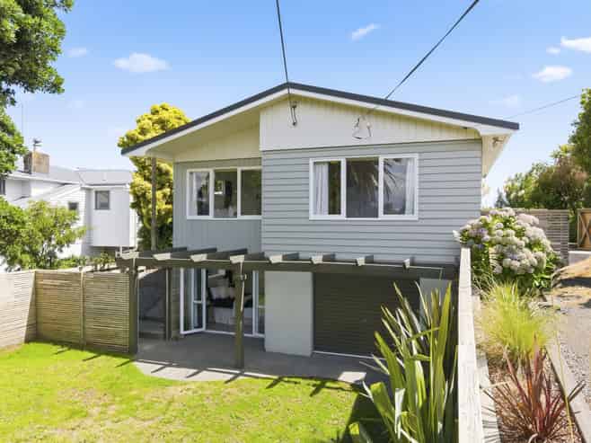 7 Whyte Street, Paraparaumu Beach