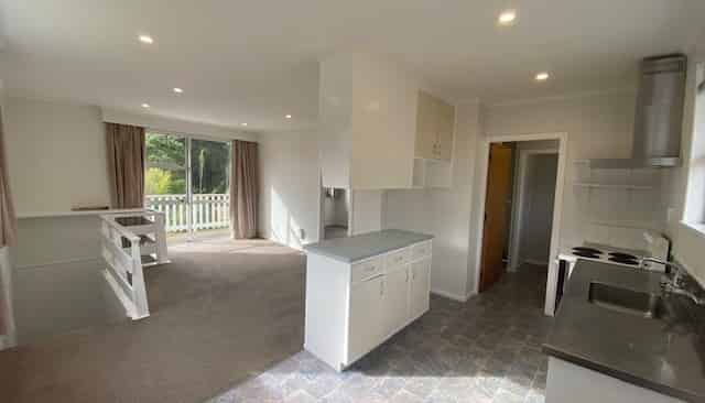 B/3 Peckham Grove, Tawa