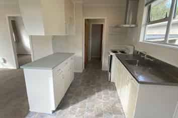 B/3 Peckham Grove, Tawa