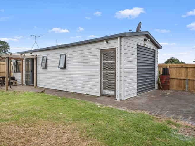 9 Larsen Road, Panmure