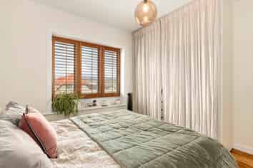 180 Sutherland Road, Lyall Bay