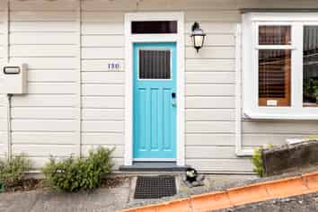 180 Sutherland Road, Lyall Bay