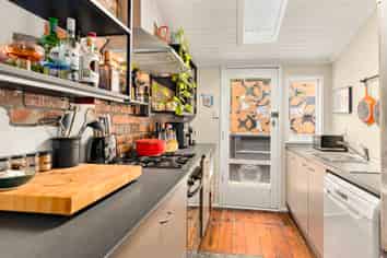 180 Sutherland Road, Lyall Bay