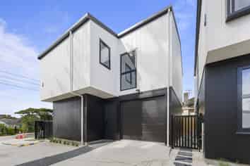 4B Roberts Road, Te Atatu South