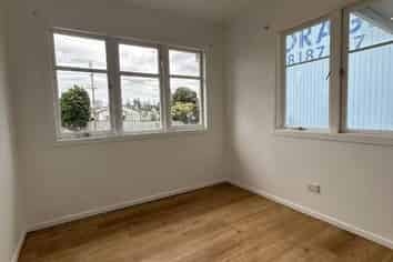 4091 Great North Road , Glen Eden