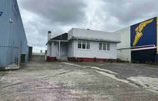 4091 Great North Road , Glen Eden