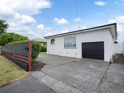 87 Stobo Street, Grasmere