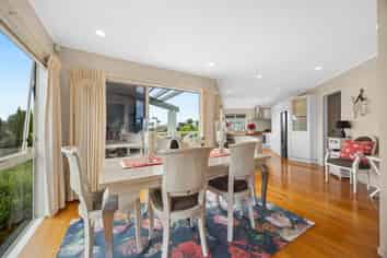 6 Harbour Lights Close, West Harbour