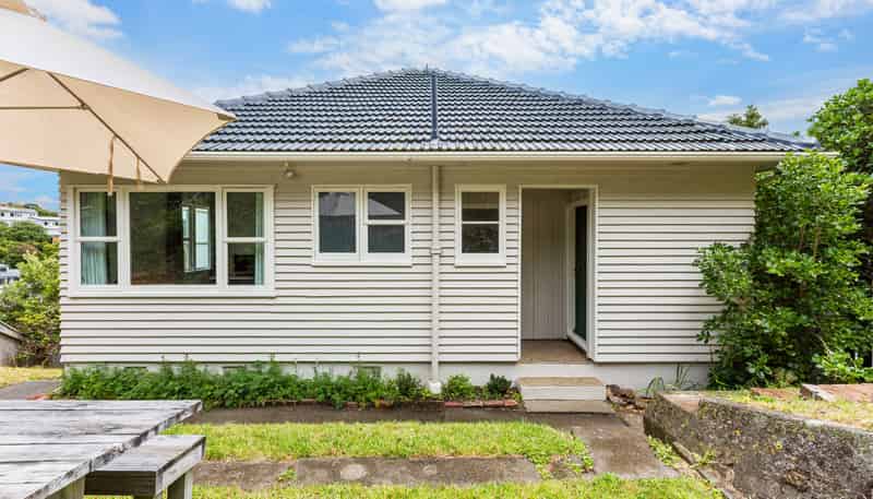 18 Elphinstone Avenue, Strathmore Park