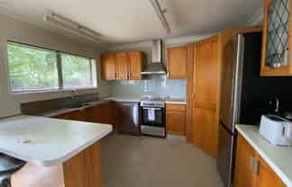 50B Matua Road, Matua