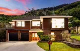 46 Peterhouse Street, Tawa