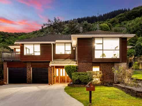 46 Peterhouse Street, Tawa