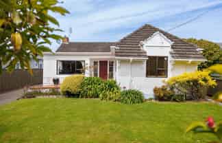 21 Hathaway Avenue, Boulcott