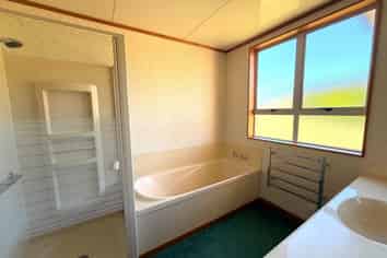 820 Wyndham Valley Road, Glenham