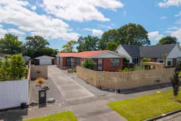 131 Warren Crescent, Hillmorton