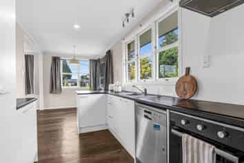 58 Edmund Road, Mangakakahi