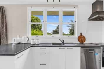 58 Edmund Road, Mangakakahi