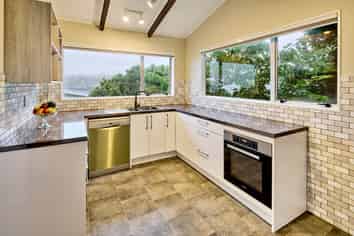 44 Westhaven Drive, Tawa