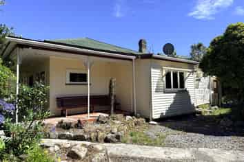  4 Waterloo Street, Taylorville