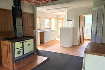  4 Waterloo Street, Taylorville