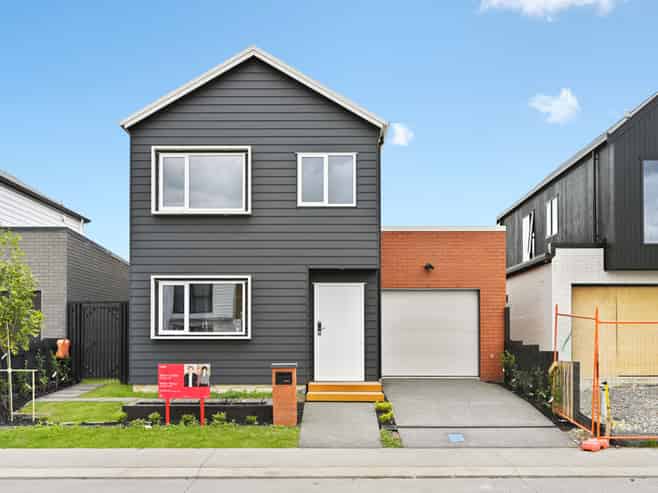 4 Earp Crescent, Chartwell