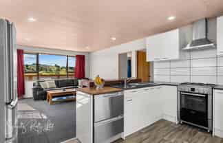 4 Hebe Lane, Maungaturoto