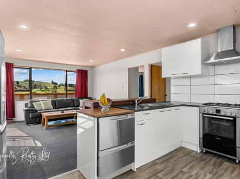 4 Hebe Lane, Maungaturoto