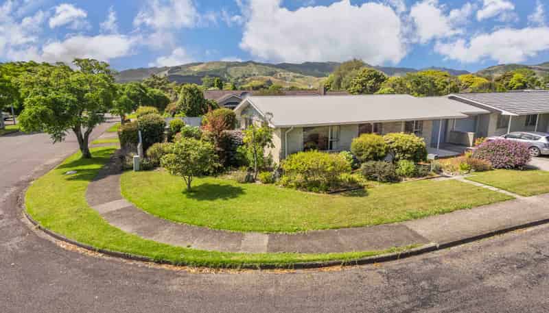 2 Paretai Grove, Waikanae