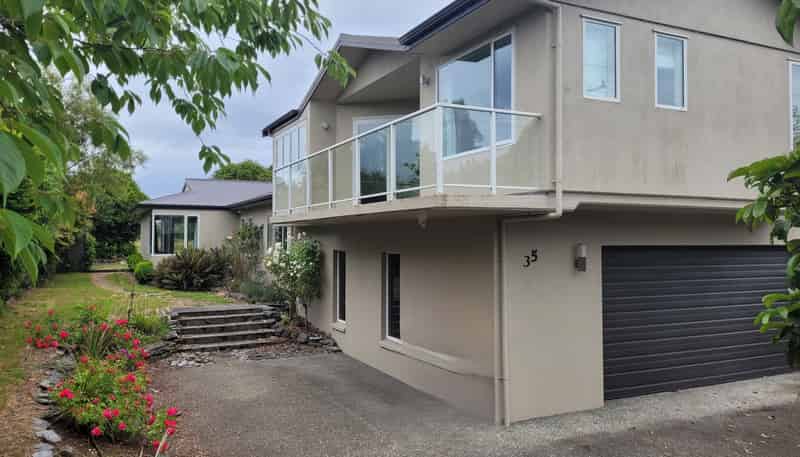 35 View Street, Manapouri