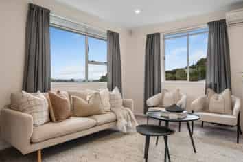 2/14 Doris Gordon Crescent, Crofton Downs