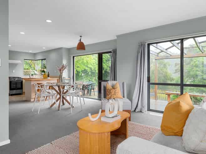 23 Kingsway Crescent, Forest Lake