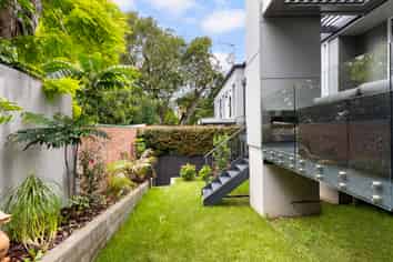 17B St Georges Bay Road, Parnell