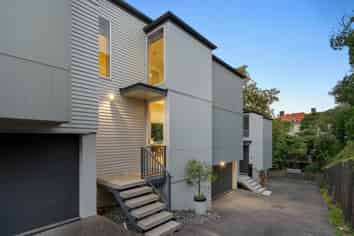 17B St Georges Bay Road, Parnell