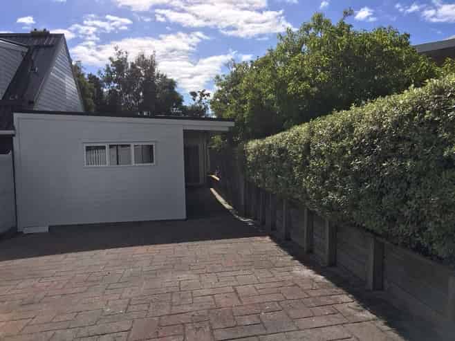 15A Unsworth Drive, Unsworth Heights