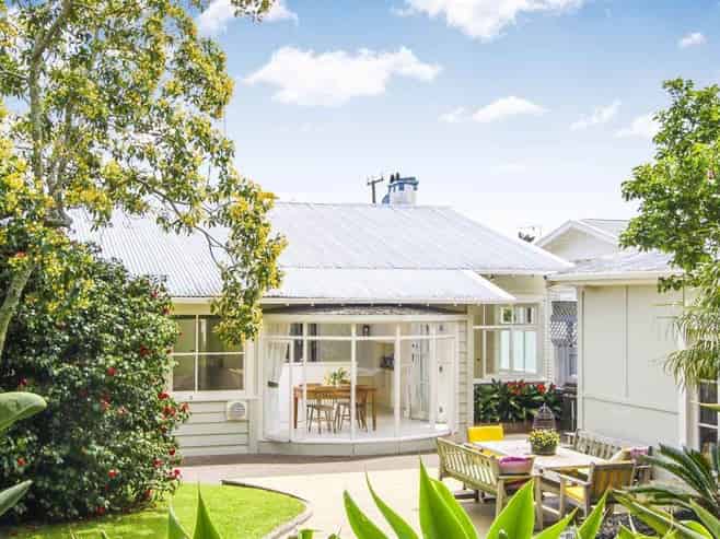 10 Harlston Road, Mount Albert