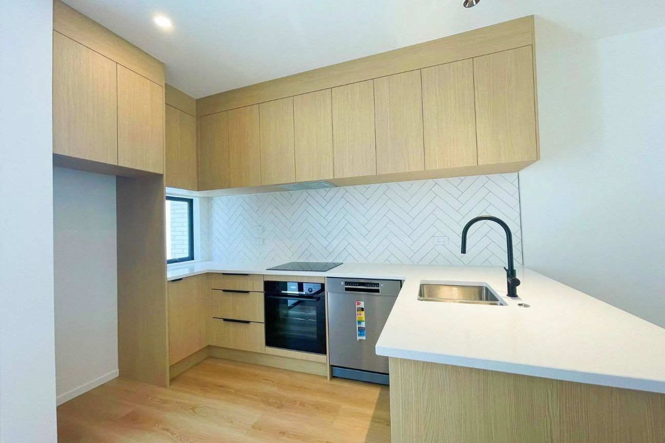 Flat Bush-Brand new Terrace House – pohled 6