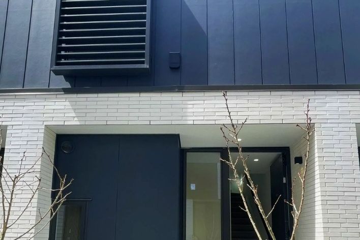 Flat Bush-Brand new Terrace House – pohled 3