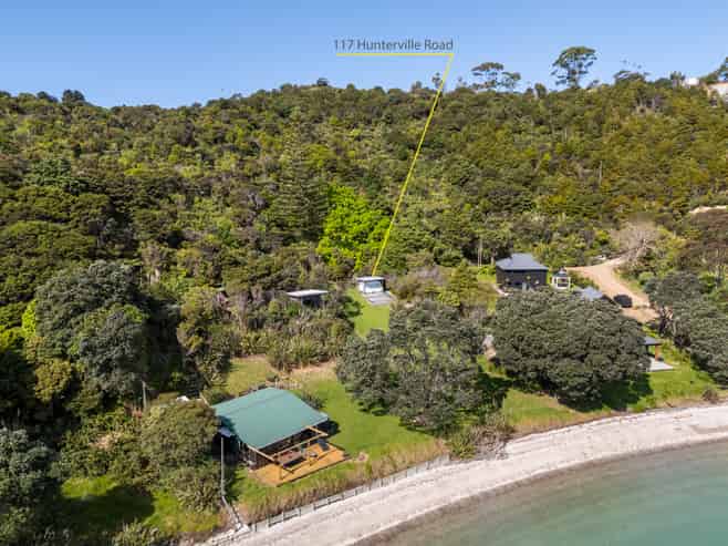 117 Hunterville Road, Waiheke Island