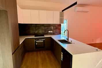 52 Aspiring Avenue, Flat Bush